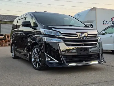 Used Toyota Yaris Sport 107 HP (78 kW) 2019 Black Hatchback