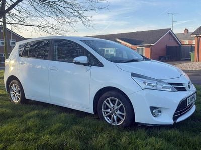 Used Toyota Verso 112 HP (82 kW) 2014 White MPV