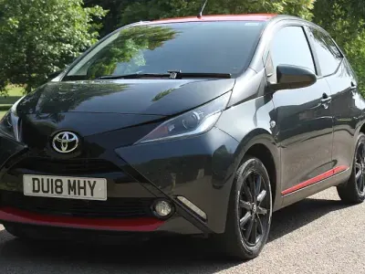 Used Toyota Aygo x-press 69 HP (50 kW) 2018 Grey Hatchback
