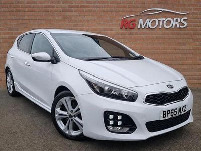 Used Kia Ceed GT-Line 134 HP (98 kW) 2016 White Hatchback