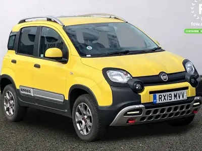 Used Fiat Panda Cross Cross 90 HP (66 kW) 2019 Yellow Hatchback