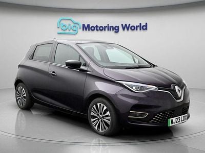 Used Renault Zoe Techno 100 kW (136 HP) 2023 Mauve/purple Hatchback