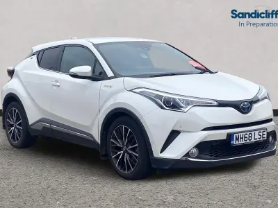 Used Toyota C-HR 122 HP (89 kW) 2017 White SUV