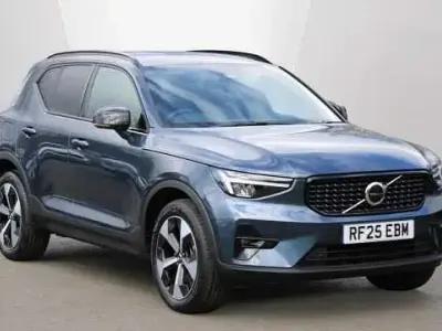 Usado Volvo XC40 Plus 197 HP (144 kW) 2026 SUV