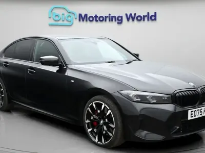 Begagnad BMW 330e M Sport 292 HK (214 kW) 2025 Svart Sedan