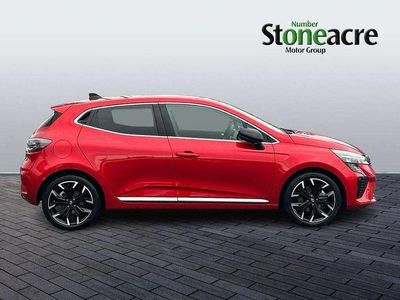 Used Renault Clio V Techno 140 HP (102 kW) 2024 Red Hatchback