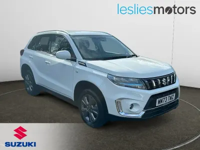 Używany Suzuki Vitara SZ-T 129 KM (94 kW) 2024 Biały SUV