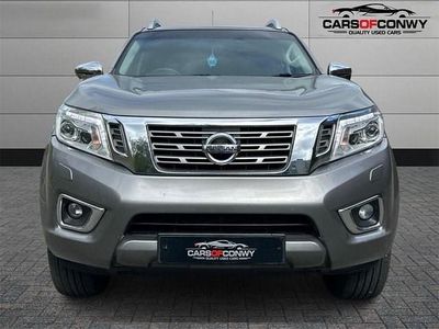 Używany Nissan Navara Tekna 190 KM (139 kW) 2017 Szary Pickup