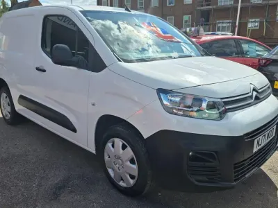 Used Citroën Berlingo PureTech 110 HP (80 kW) 2021 White MPV
