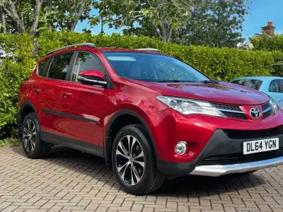Used Toyota RAV4 151 HP (111 kW) 2015 Red SUV