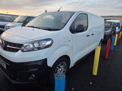 Used Vauxhall Vivaro 100 HP (73 kW) 2021 White MPV
