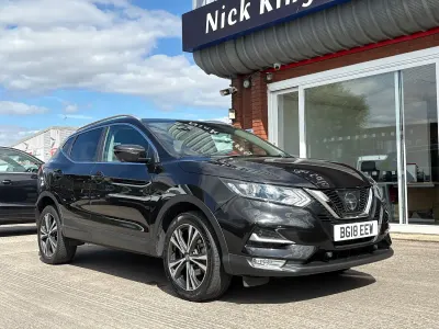Used Nissan Qashqai N-Connecta 115 HP (84 kW) 2018 Black SUV