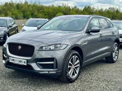 Begagnad Jaguar F-Pace R-Sport 180 HK (132 kW) 2019 Grå SUV