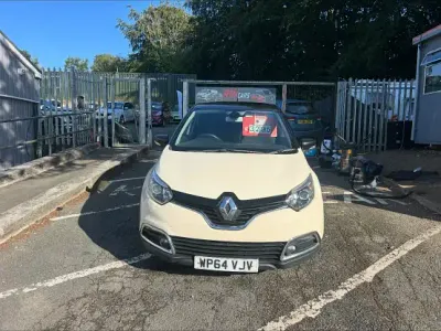 Used Renault Captur Dynamique 90 HP (66 kW) 2014 Cream SUV