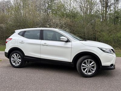 Used Nissan Qashqai Acenta 115 HP (84 kW) 2014 White SUV