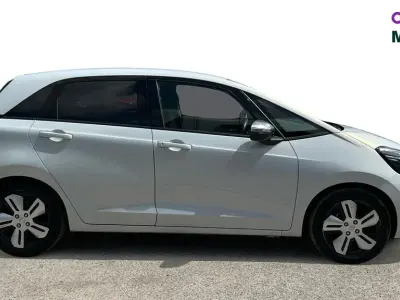 Used Honda Jazz Hybrid 109 HP (80 kW) 2021 White Hatchback