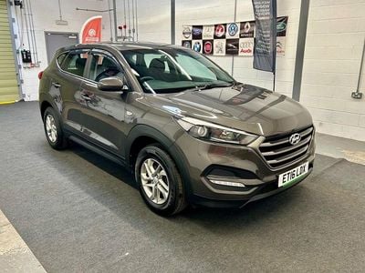 Usado Hyundai Tucson 132 CV (97 kW) 2016 Gris SUV