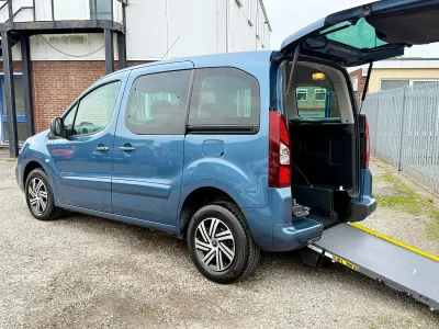 Used Citroën e-Berlingo Feel 100 HP (73 kW) 2018 Blue MPV