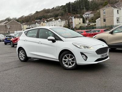 Used Ford Fiesta Zetec 70 HP (51 kW) 2018 White Hatchback