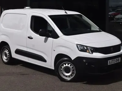 Used Peugeot Partner Premium 131 HP (96 kW) 2023 White MPV