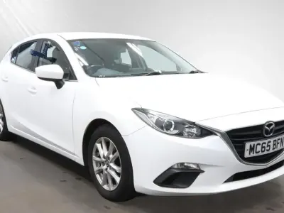 Used Mazda 3 165 HP (121 kW) 2015 White Hatchback