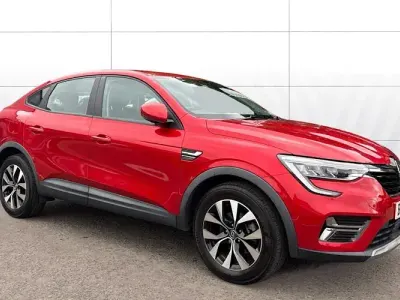 Used Renault Arkana Evolution 143 HP (105 kW) 2023 Red SUV
