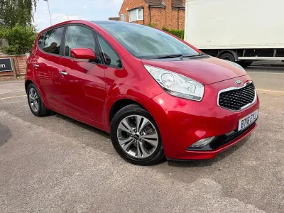 Used Kia Venga 123 HP (90 kW) 2016 Red Hatchback