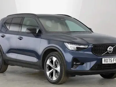 Used Volvo XC40 Plus 197 HP (144 kW) 2025 Blue SUV