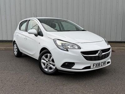Used Vauxhall Corsa Design Edition 75 HP (55 kW) 2018 White Hatchback
