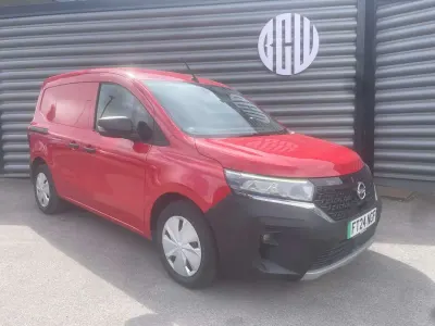 Used Nissan Townstar Acenta 89 kW (122 HP) 2024 Red Van
