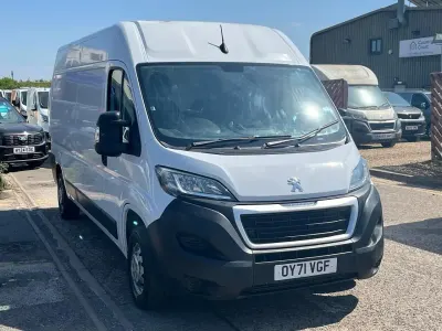 Used Peugeot Boxer 140 HP (102 kW) 2021 White Van