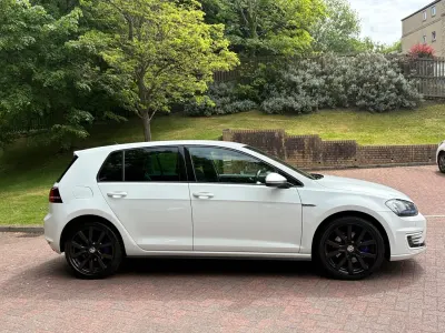 Used VW Golf VII GTE 204 HP (150 kW) 2015 White Hatchback