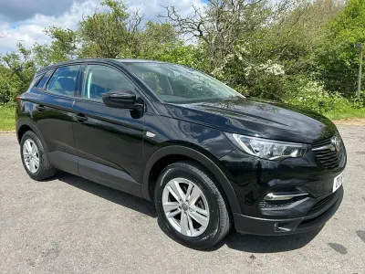 Used Vauxhall Grandland X 130 HP (95 kW) 2018 Black SUV