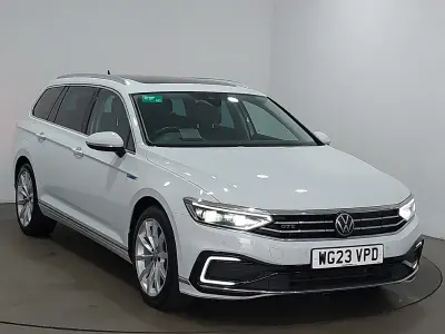Used VW Passat Advance 218 HP (160 kW) 2023 White Estate