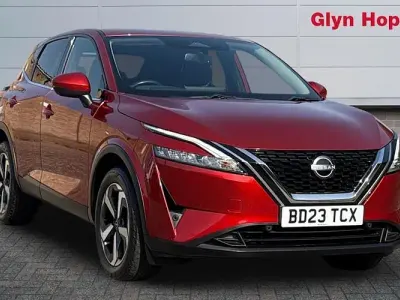 Used Nissan Qashqai N-Connecta 140 HP (102 kW) 2023 Red SUV