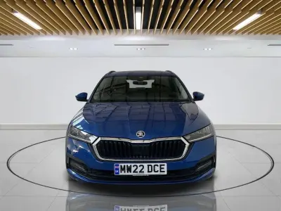 Used Skoda Octavia SE 110 HP (80 kW) 2022 Blue Estate