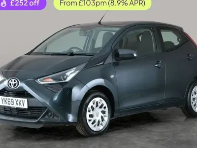 Used Toyota Aygo X-play 72 HP (52 kW) 2020 Hatchback