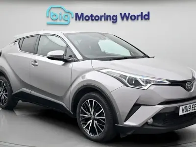Używany Toyota C-HR 116 KM (85 kW) 2019 Srebrny SUV