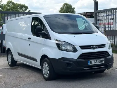 Used Ford Transit Custom 105 HP (77 kW) 2016 White Van