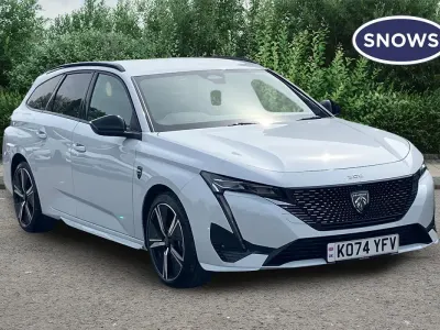 Używany Peugeot 308 GT 136 KM (100 kW) 2025 Biały