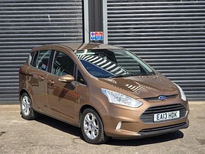 Usado Ford B-MAX Zetec 2013 Dourado Monovolume