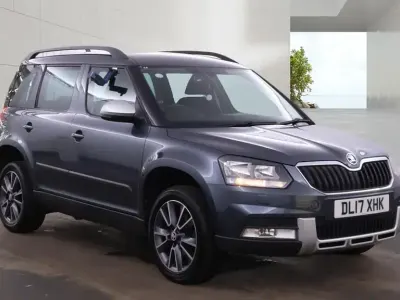 Used Skoda Yeti SE Drive 110 HP (80 kW) 2017 Grey SUV
