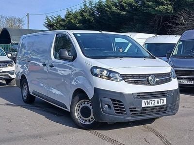 Second-hand Vauxhall Vivaro S 100 CP (73 kW) 2023 Alb Monovolum