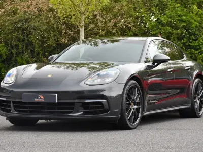 Usado Porsche Panamera Edition 330 CV (242 kW) 2020 Gris Utilitario
