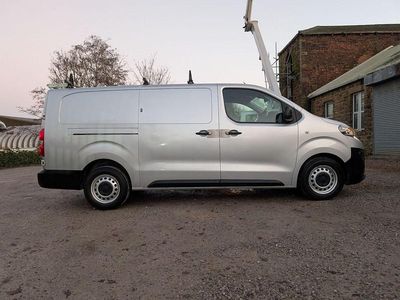 Silver Used 2019 Peugeot Expert Van | £7,450 (Fair price)