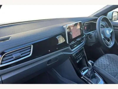Used VW T-Roc R-line 150 HP (110 kW) 2023 Pure white SUV