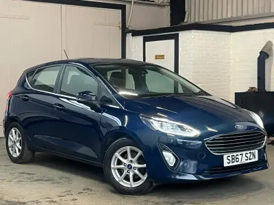 Używany Ford Fiesta Zetec 100 KM (73 kW) 2017 Niebieski Hatchback