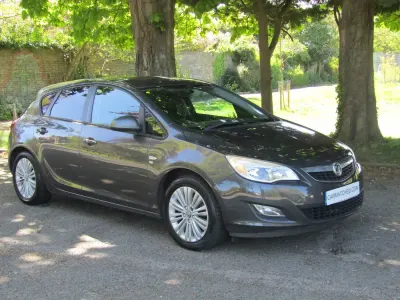 Second-hand Vauxhall Astra Excite 2011 Gri Hatchback