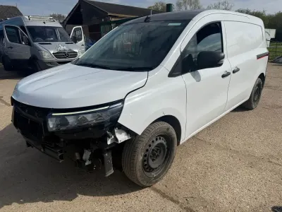 Used Nissan Townstar Acenta 130 HP (95 kW) 2023 White Van
