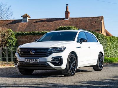 Used VW Touareg Black Edition 286 HP (210 kW) 2023 White SUV